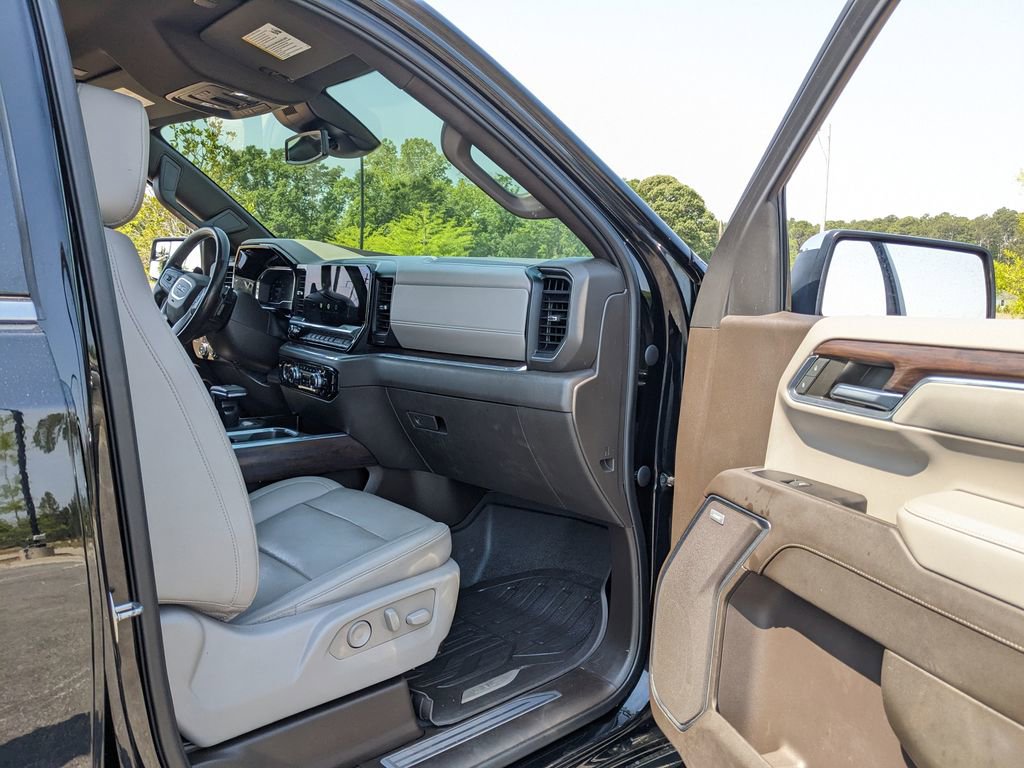 Used 2022 GMC Sierra 1500 SLT w/ SLT Convenience Package AWD/4WD image 45