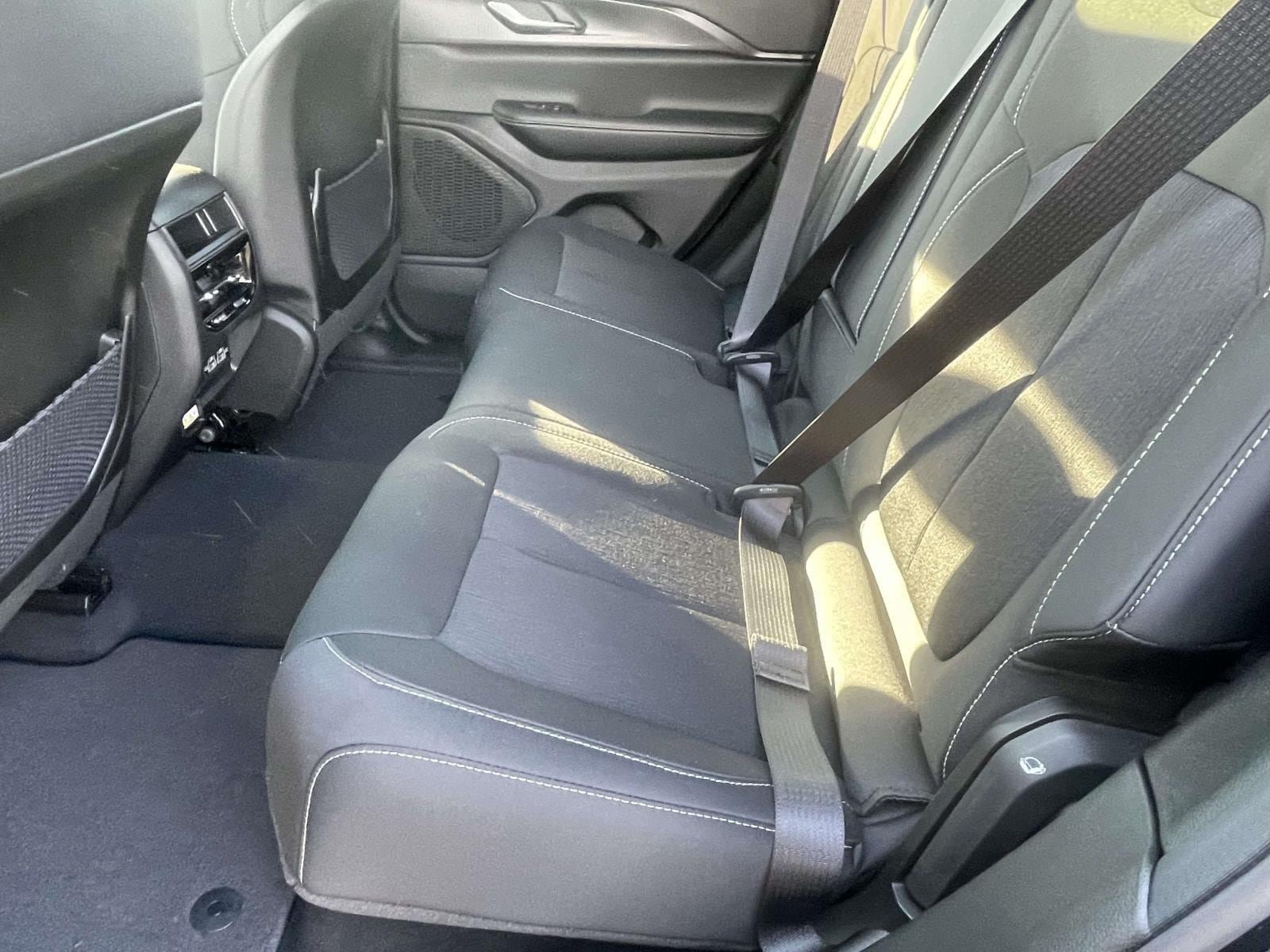 New 2026 Jeep Grand Cherokee Laredo X RWD image 8