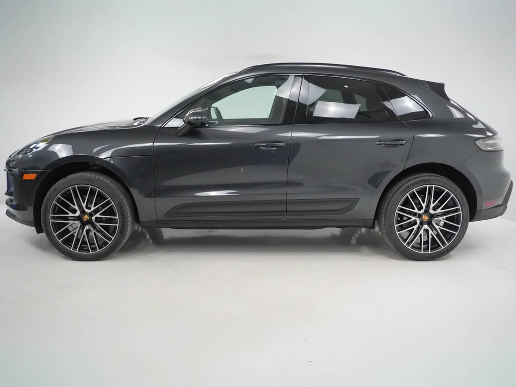 Certified 2026 Porsche Macan AWD/4WD image 2