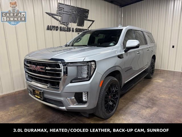 Used 2023 GMC Yukon XL SLT w/ SLT Premium Package AWD/4WD image 1