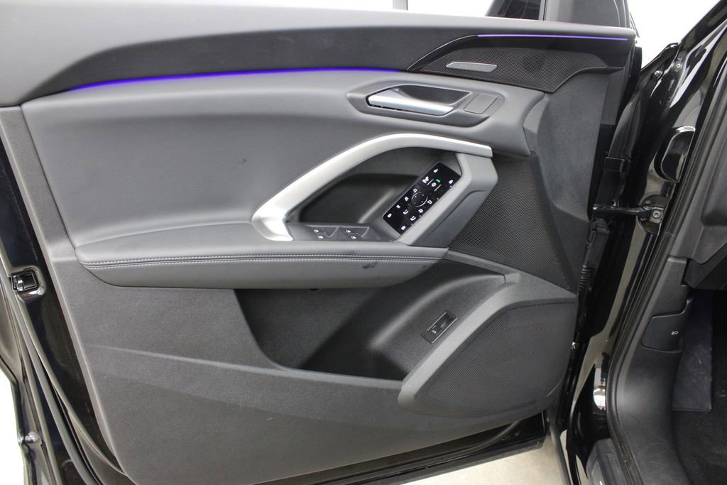 Used 2025 Audi Q5 Premium Plus w/ Premium Plus image 17