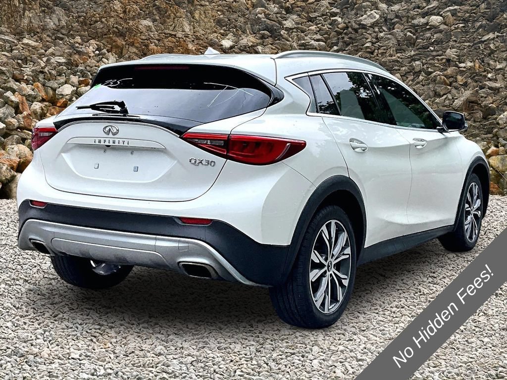 Used 2018 INFINITI QX30 AWD image 2