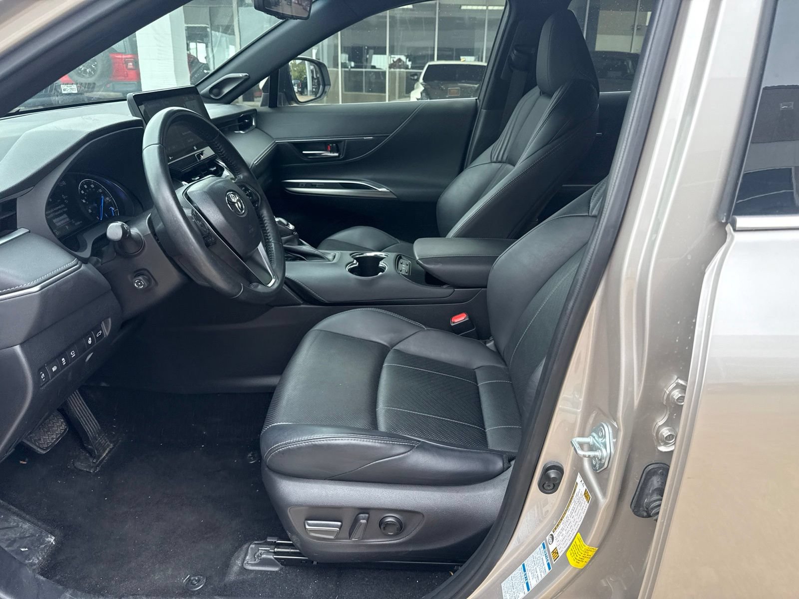 Used 2021 Toyota Venza Limited AWD/4WD image 15