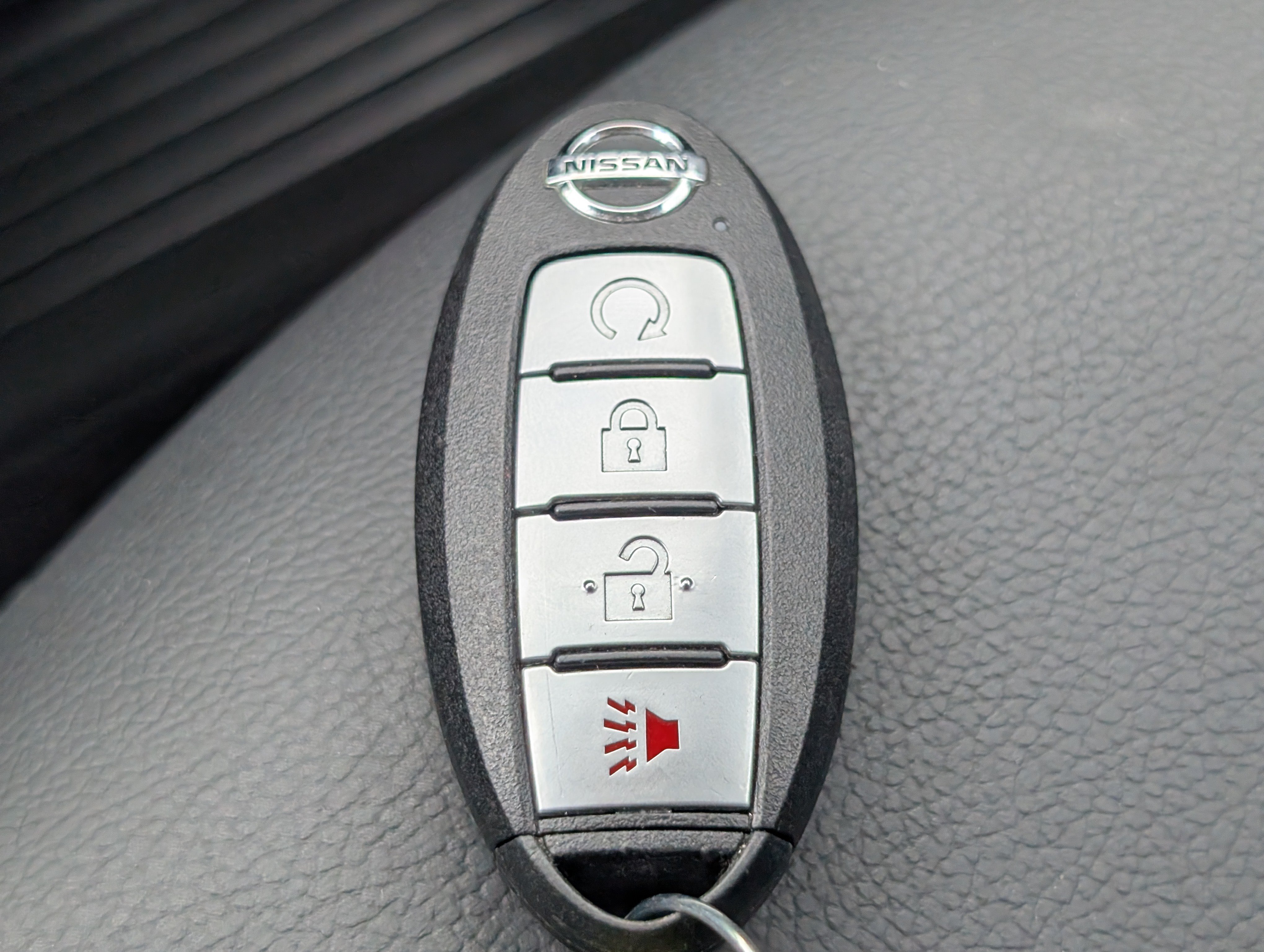 Used 2021 Nissan Kicks SR w/ SR Premium Package FWD image 27
