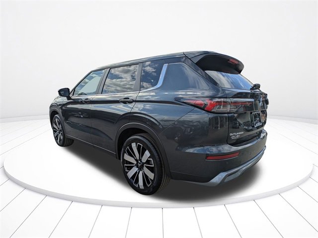 New 2026 Mitsubishi Outlander SE image 6