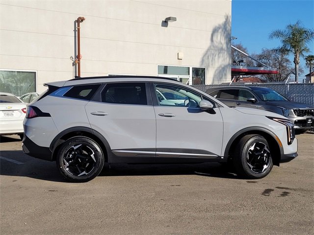 New 2026 Kia Sportage EX image 4