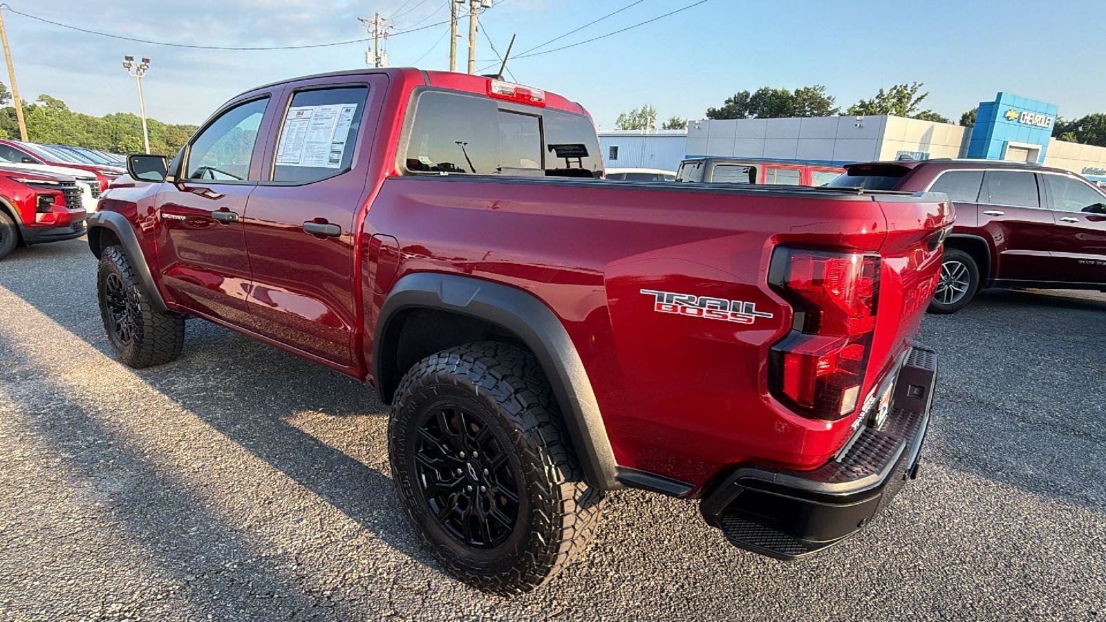 Used 2023 Chevrolet Colorado Trail Boss w/ Advanced Trailering Package AWD/4WD image 9