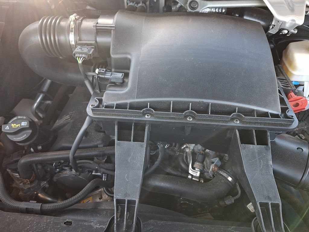 Used 2021 Mercedes-Benz Sprinter 2500 w/ Driver Convenience Package image 25