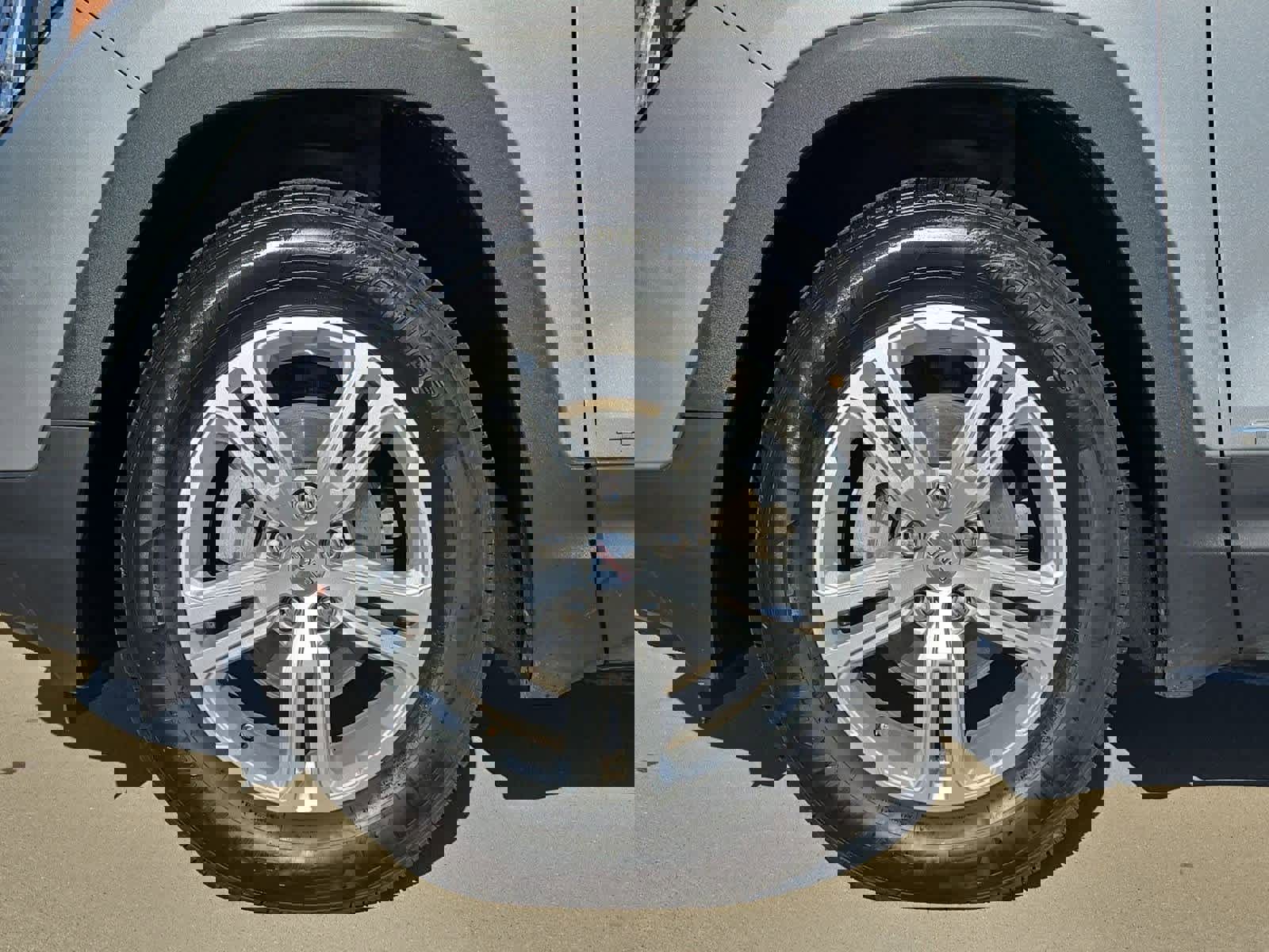 Used 2024 GMC Terrain SLE image 12