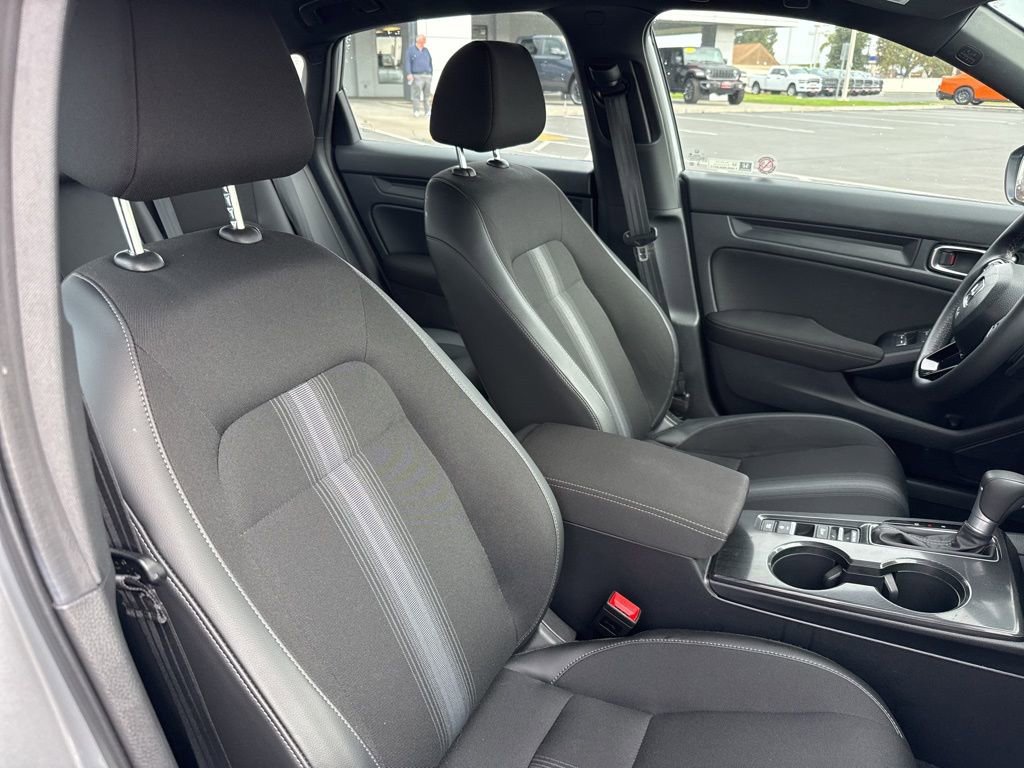 Used 2025 Honda Civic Sport image 12