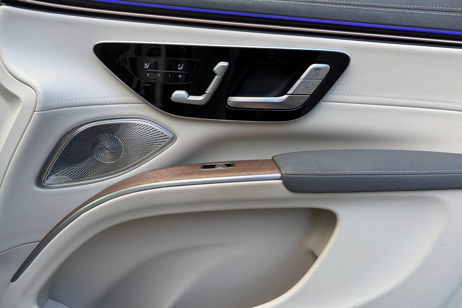 Used 2023 Mercedes-Benz EQS 450+ SUV image 21