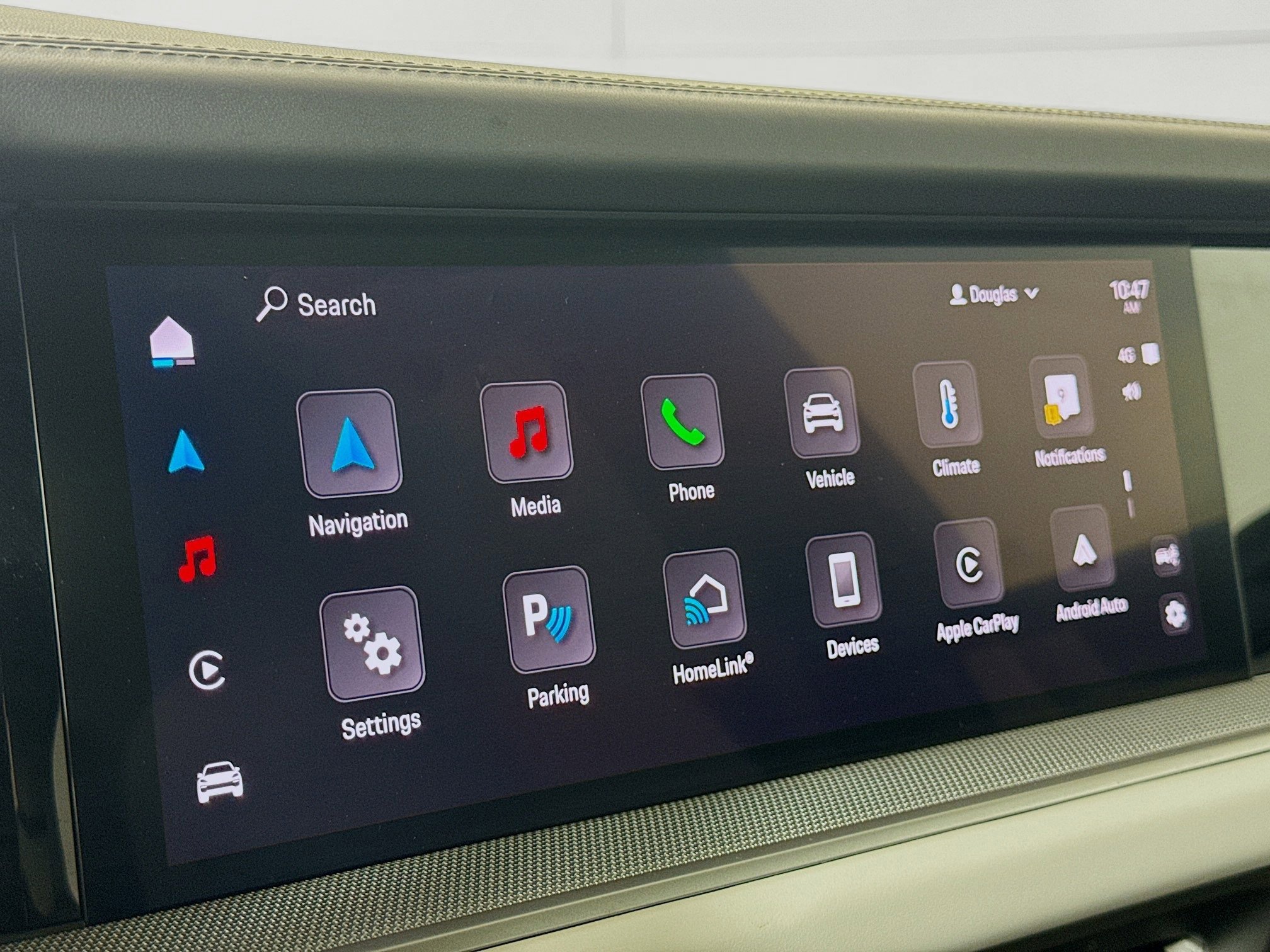 Certified 2024 Porsche Cayenne S image 17