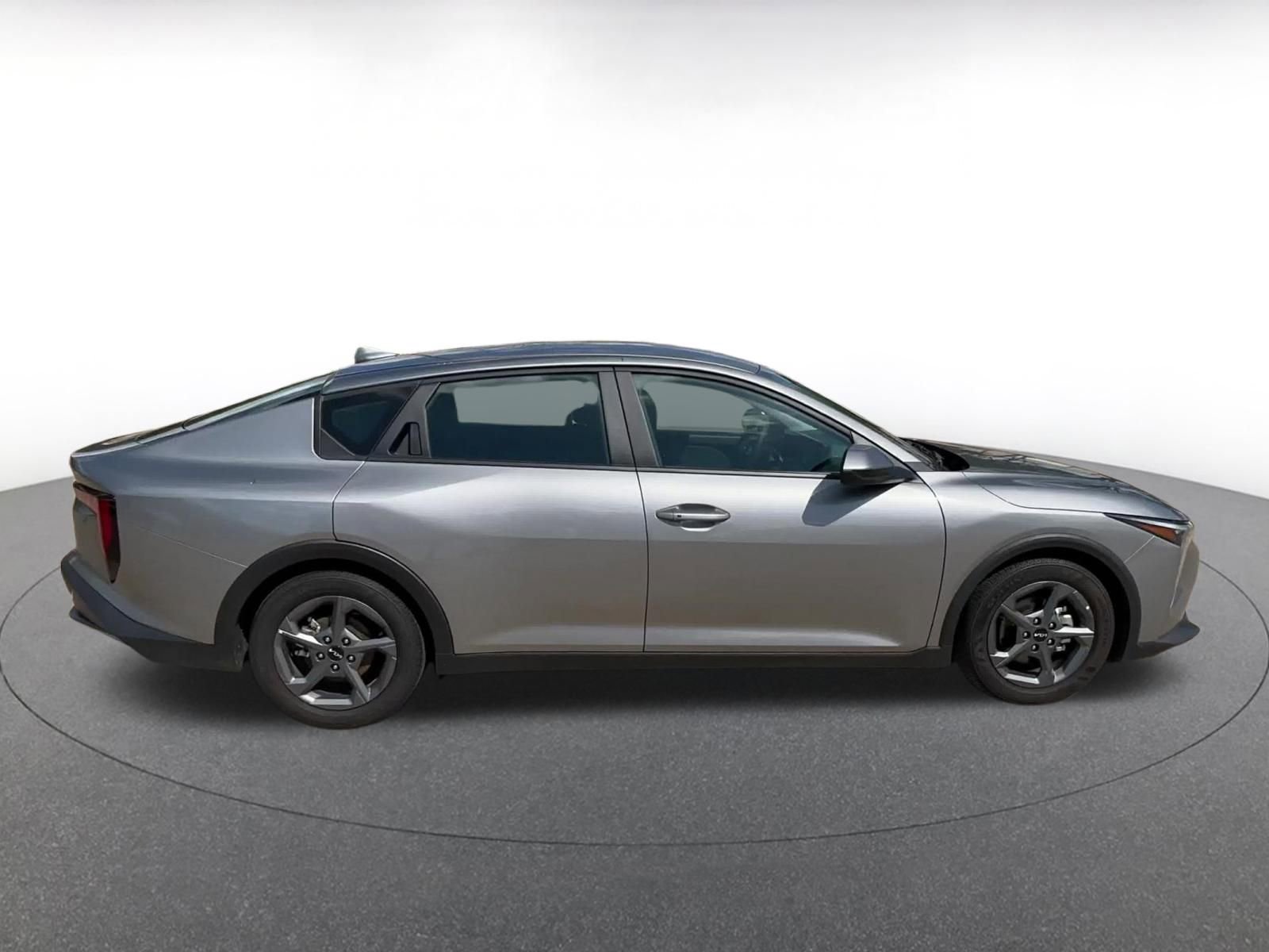 Used 2025 Kia K4 FWD image 16