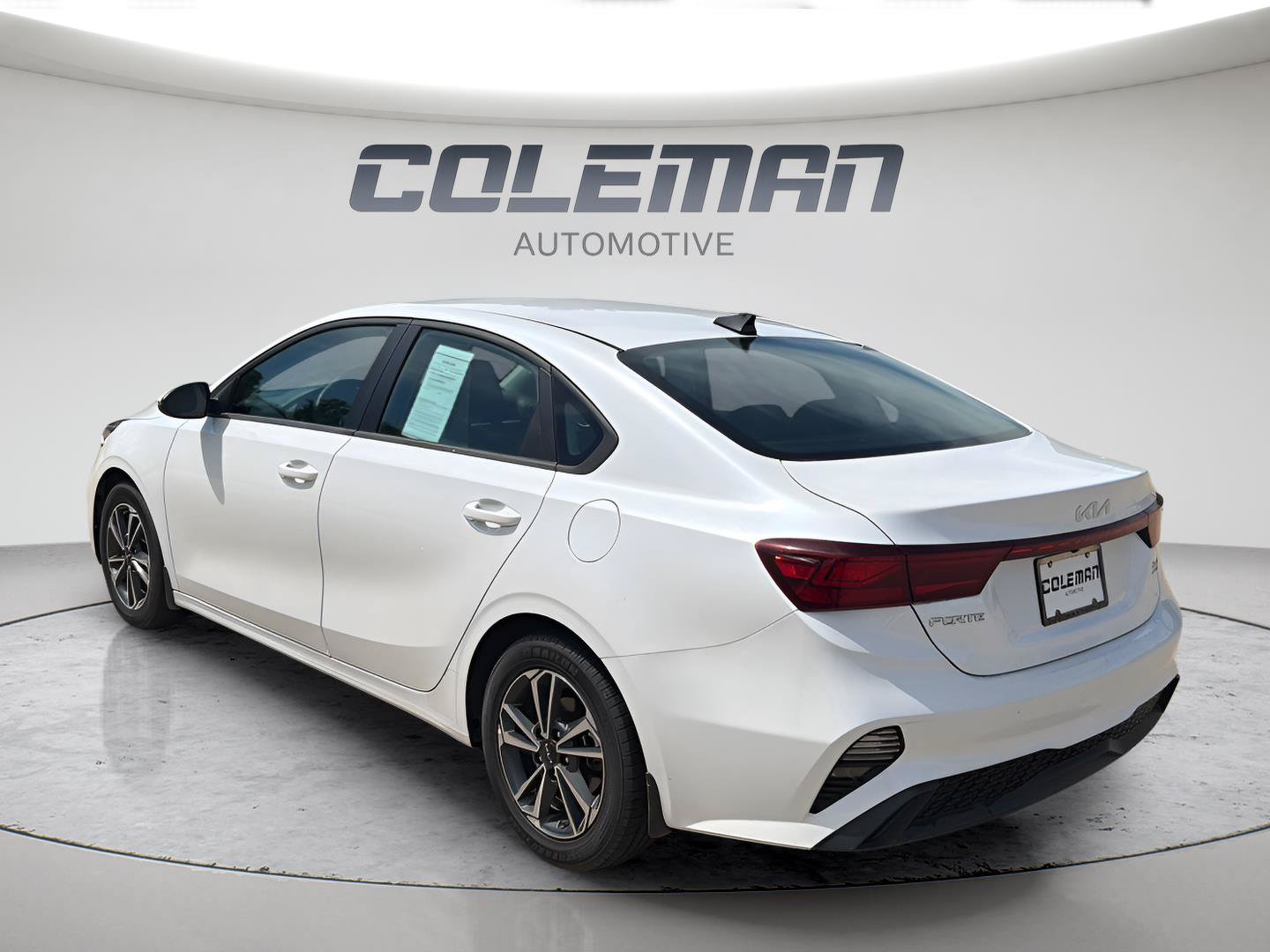 Used 2024 Kia Forte LXS w/ LXS Technology Package FWD image 10