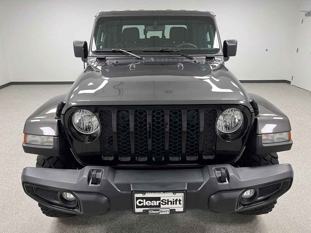 Used 2023 Jeep Gladiator Sport AWD/4WD image 3