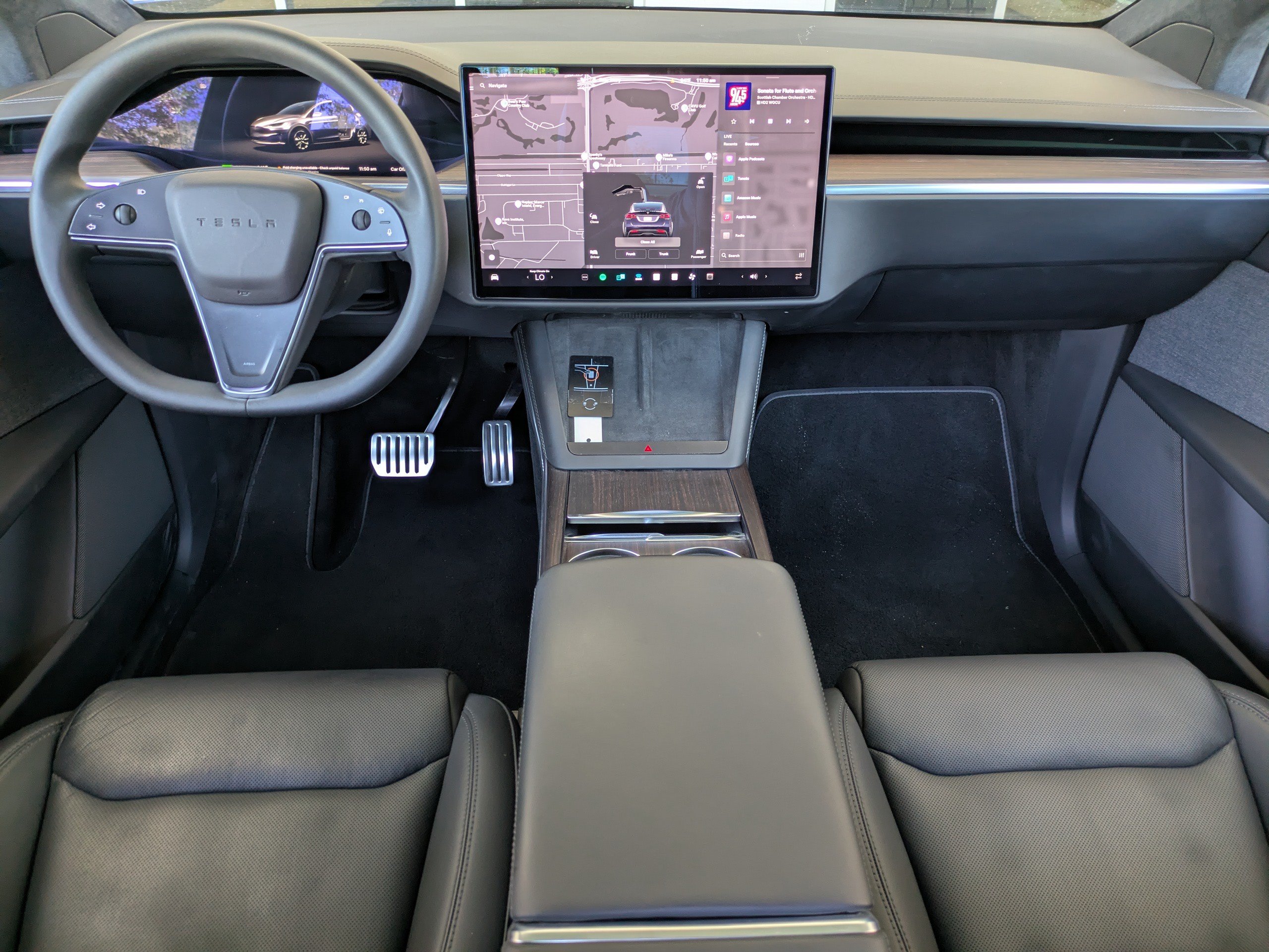 Used 2024 Tesla Model X AWD/4WD image 17