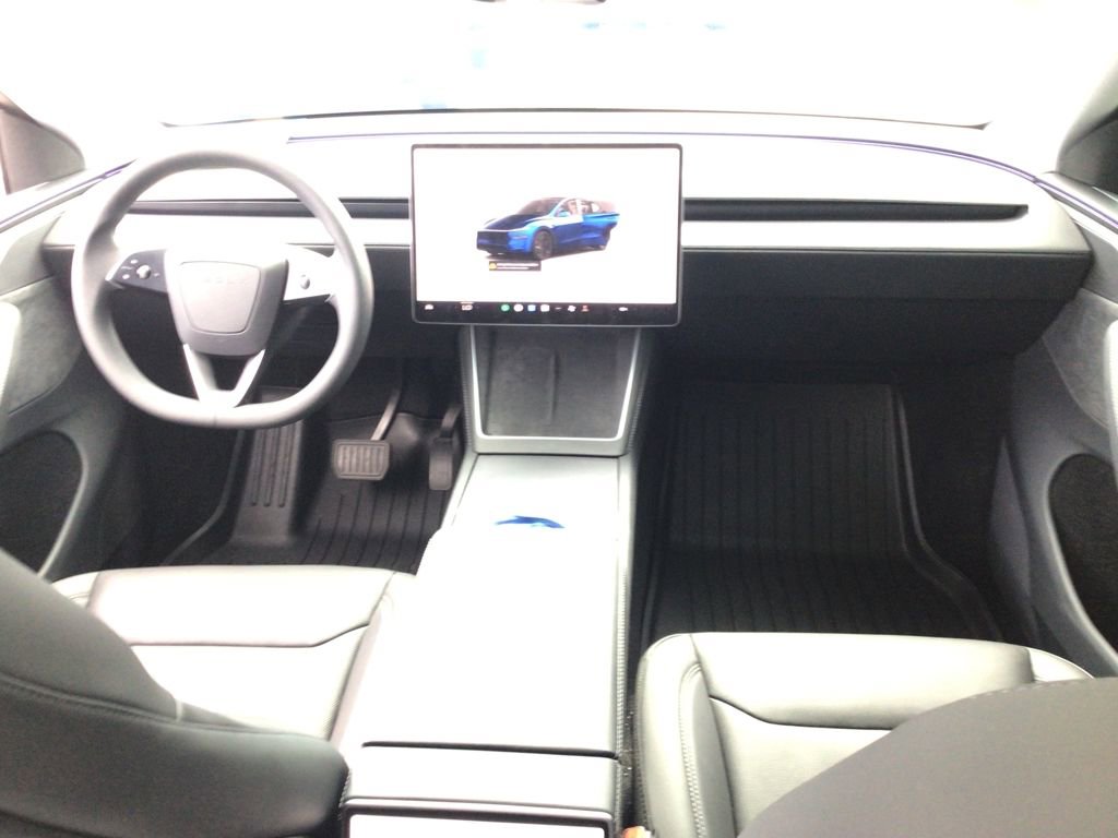 Used 2026 Tesla Model Y 2WD image 8