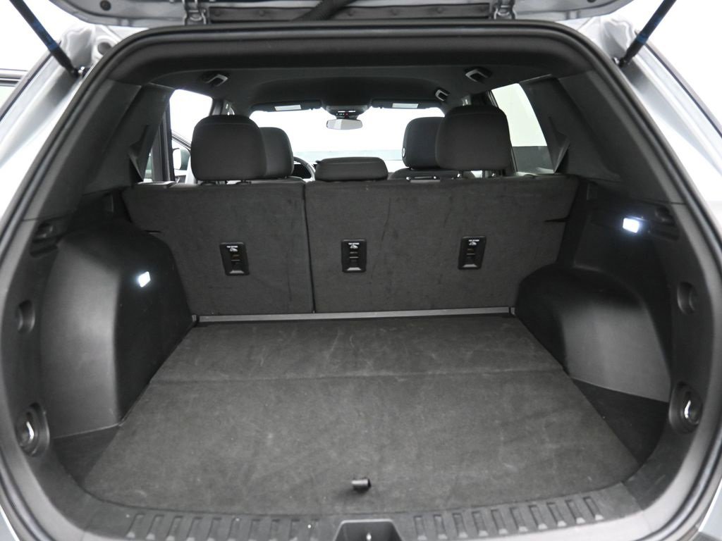 Used 2025 Chevrolet Equinox LT image 23