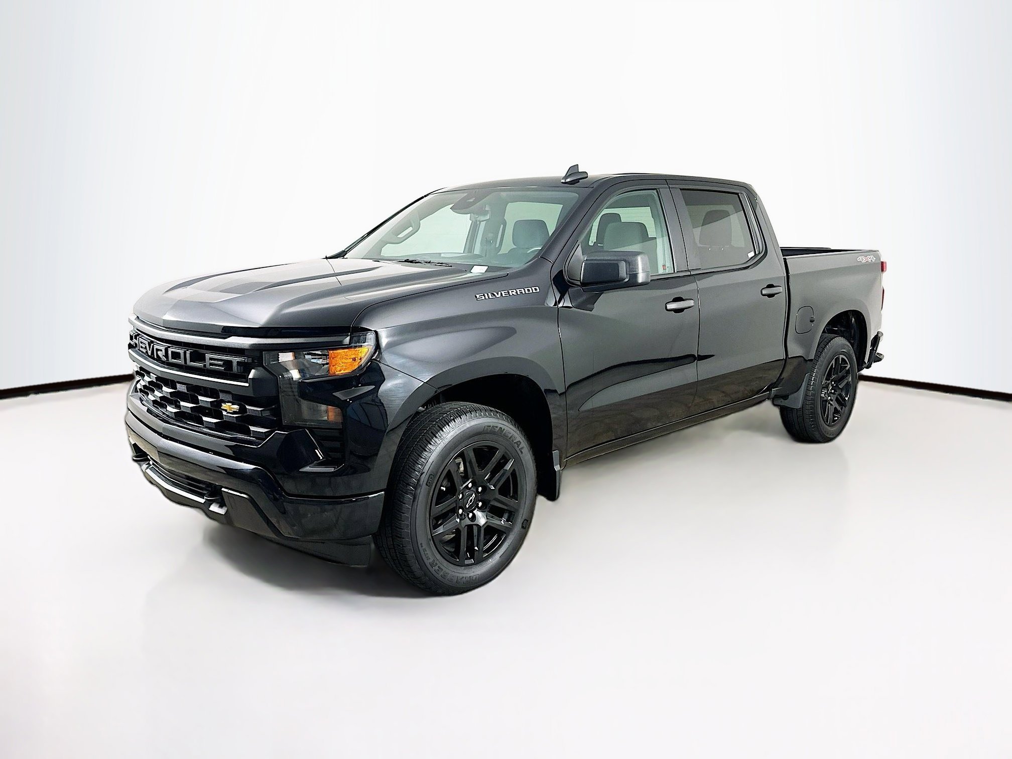 Used 2022 Chevrolet Silverado 1500 Custom image 3
