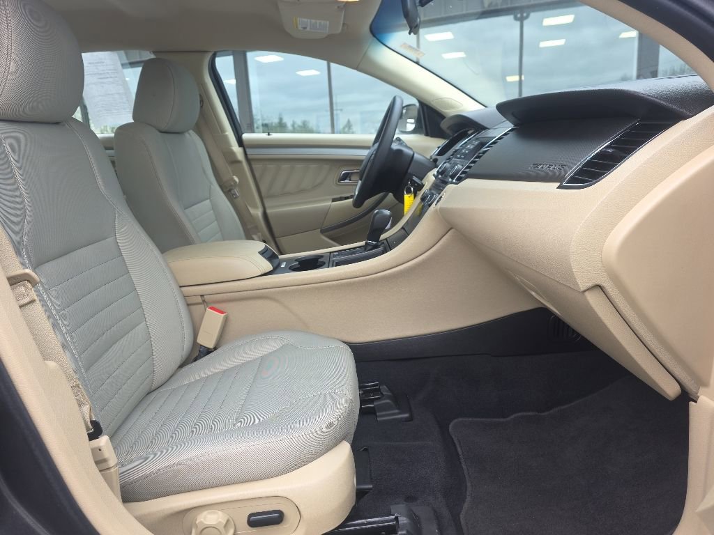 Used 2019 Ford Taurus SE FWD image 12