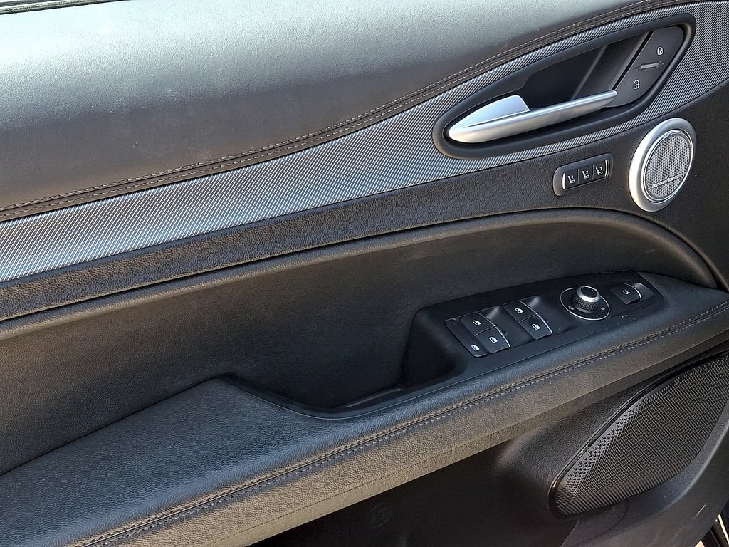 Used 2024 Alfa Romeo Stelvio AWD image 12