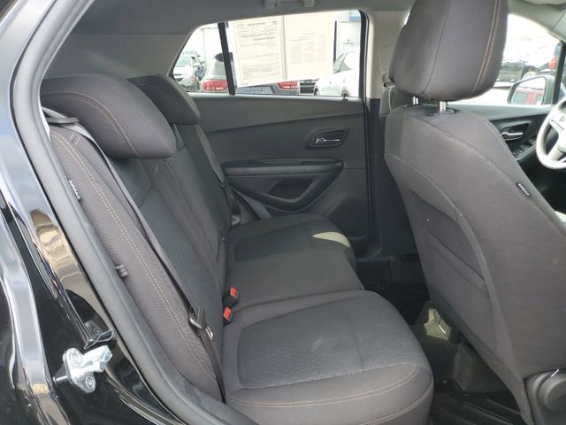 Certified 2022 Chevrolet Trax LS w/ Tint and Cruise Package image 26