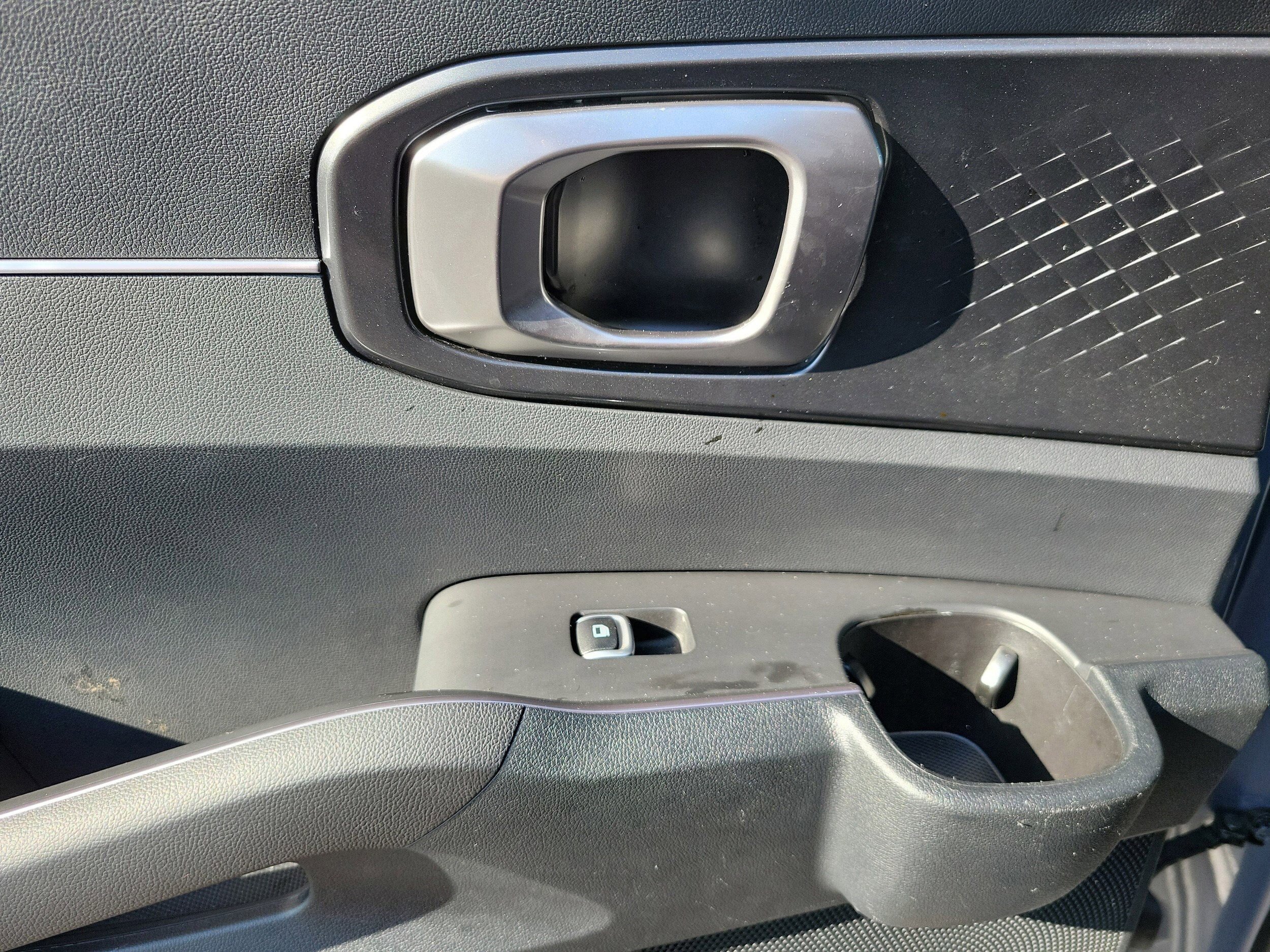 Used 2024 Kia Sorento S image 21