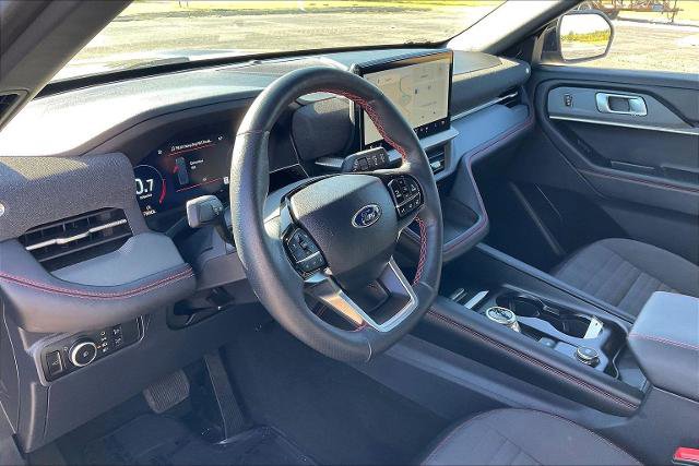 Certified 2025 Ford Explorer ST-Line w/ ST-Line Street Pack image 14