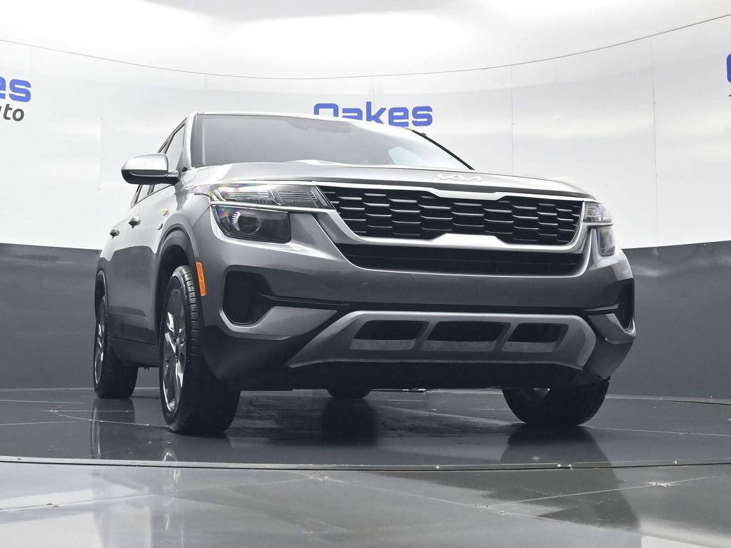Used 2023 Kia Seltos LX image 37