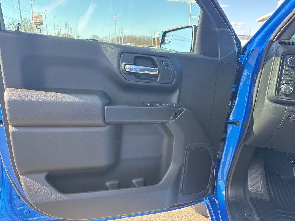 Used 2026 Chevrolet Silverado 1500 Custom w/ Turbomax Blackout Package AWD/4WD image 23