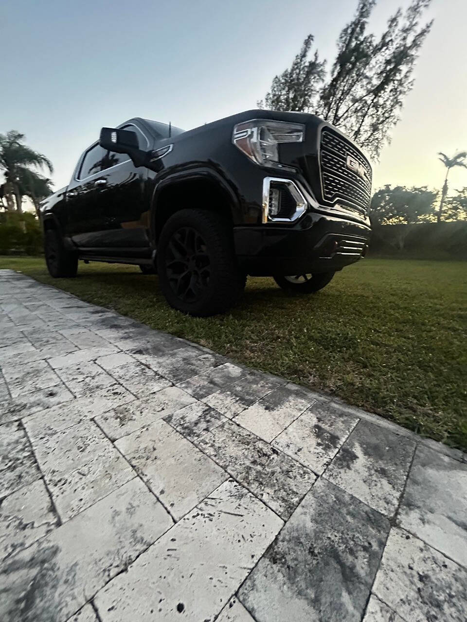 Used 2020 GMC Sierra 1500 Denali w/ Technology Package image 4