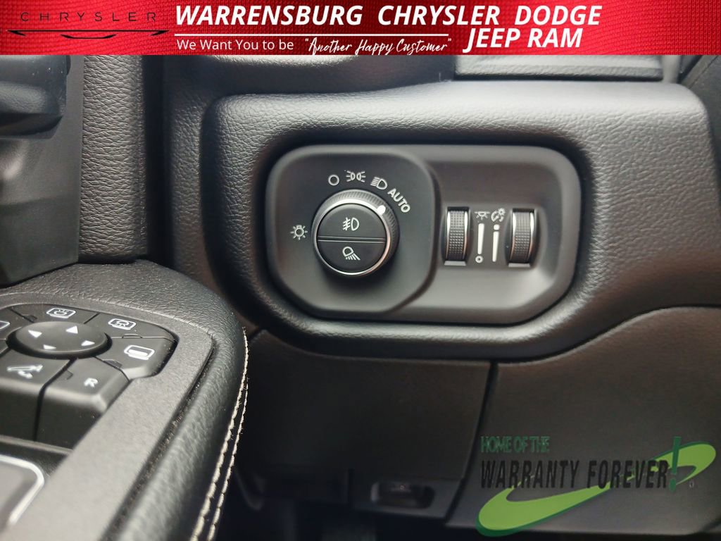 New 2026 RAM 2500 Laramie AWD/4WD image 32