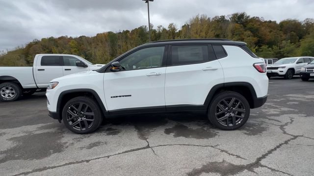 Used 2026 Jeep Compass Limited AWD/4WD image 5