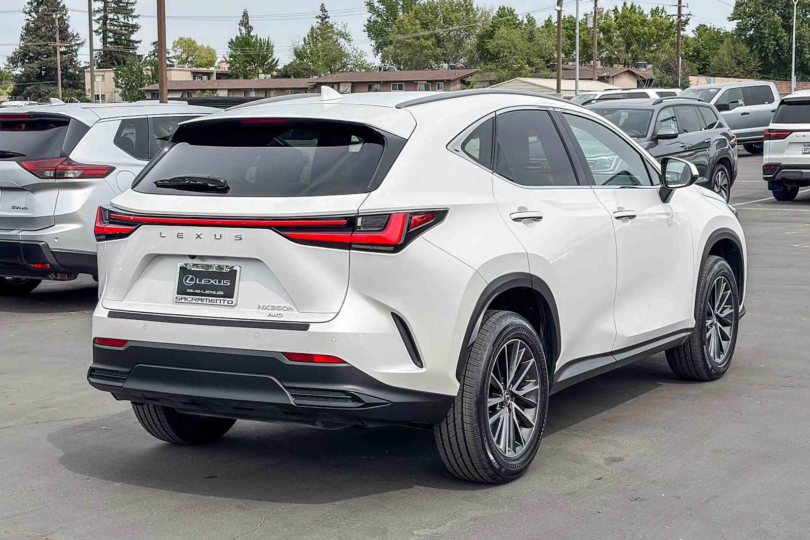 Used 2024 Lexus NX 350h AWD image 4