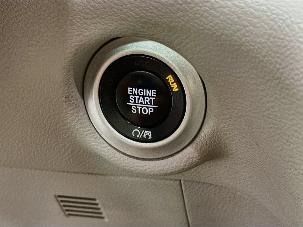 Certified 2018 Chrysler Pacifica Touring-L FWD image 20