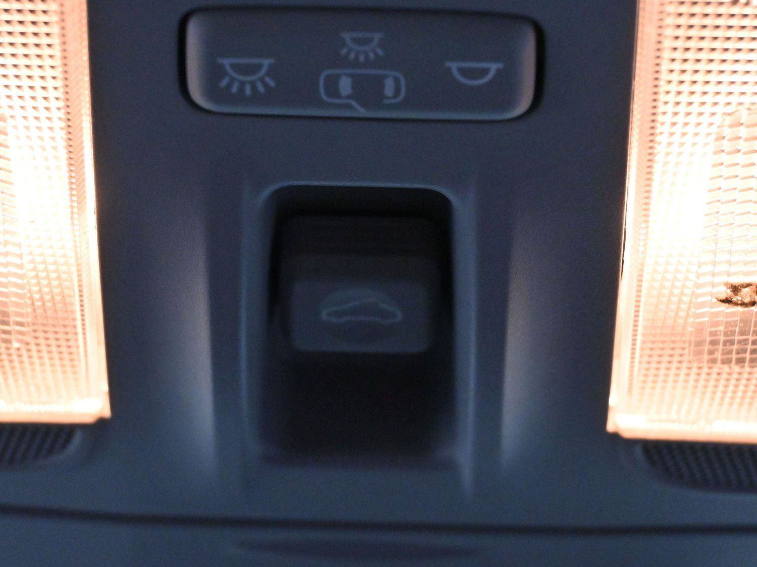 Used 2021 Hyundai Accent Limited image 26