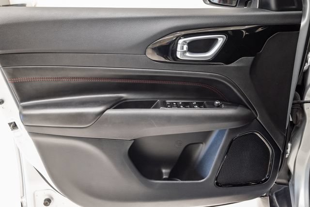 Certified 2025 Jeep Compass Trailhawk AWD/4WD image 8