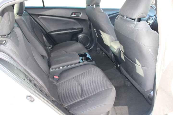 Used 2018 Toyota Prius Prime Plus image 16