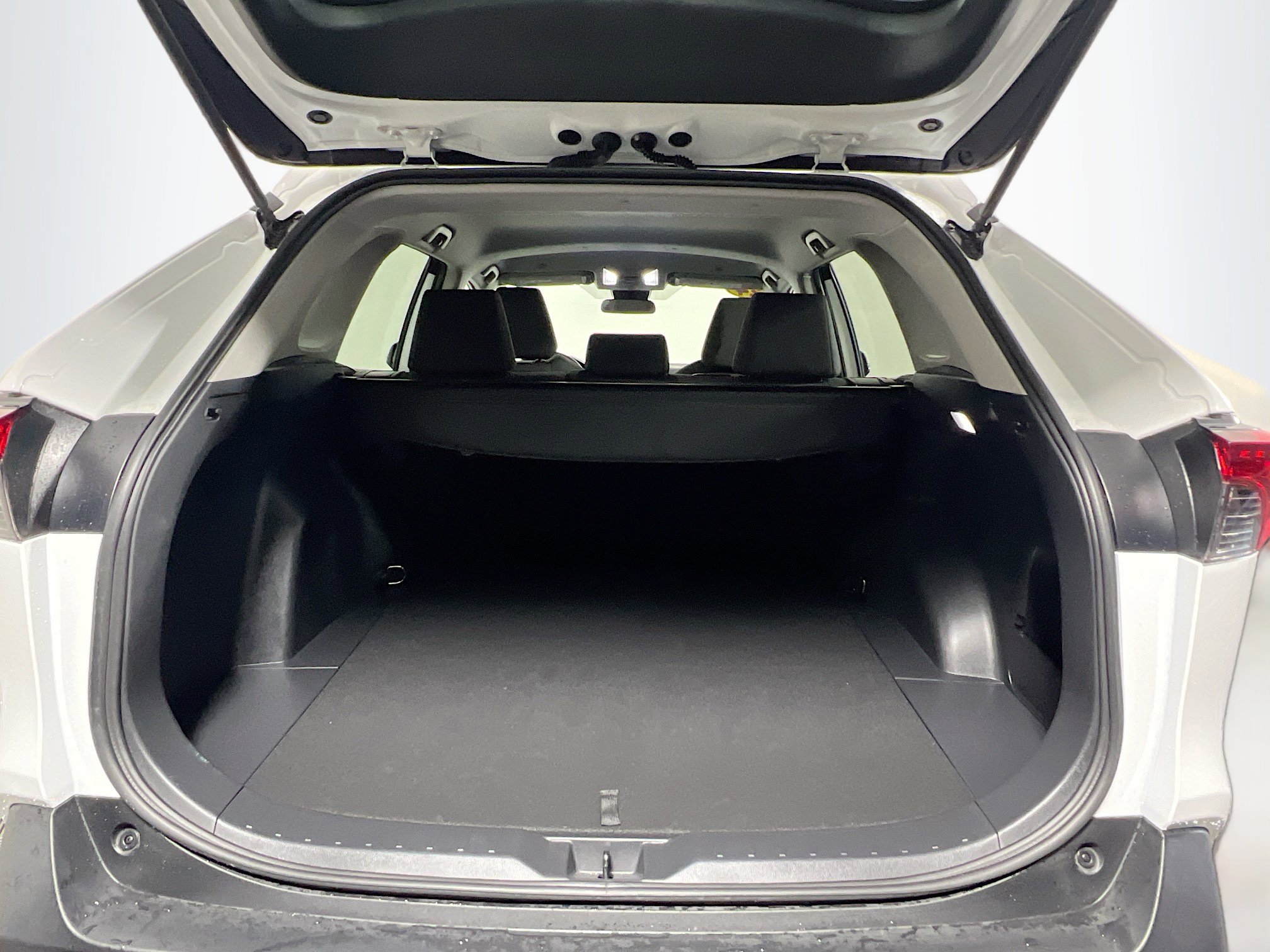 Used 2024 Toyota RAV4 XLE image 34