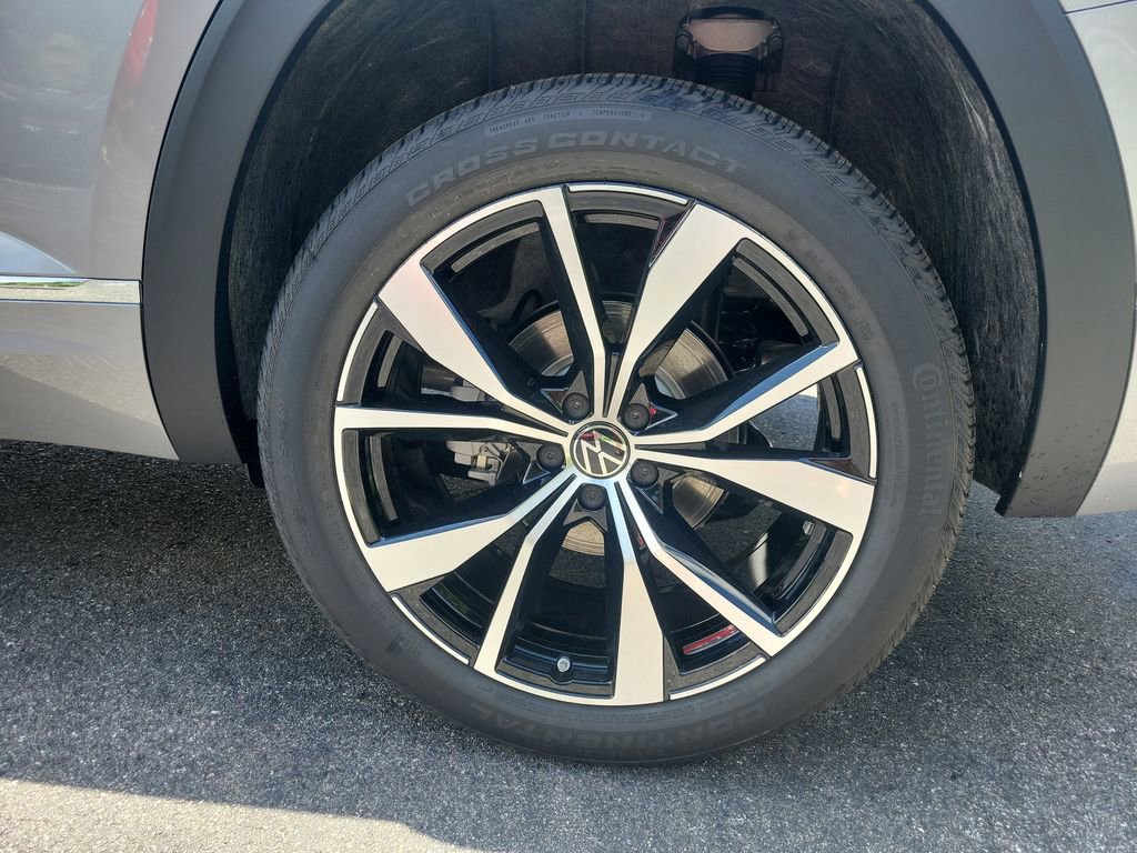 New 2026 Volkswagen Atlas SEL Premium R-Line image 5