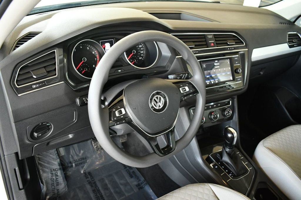 Used 2018 Volkswagen Tiguan S image 29