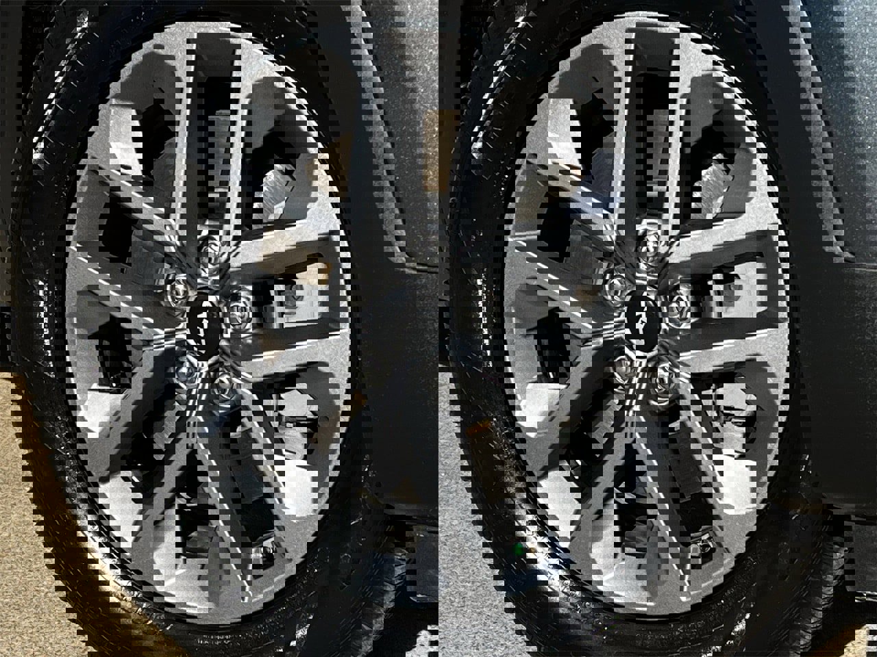 Used 2024 Kia Telluride LX image 29