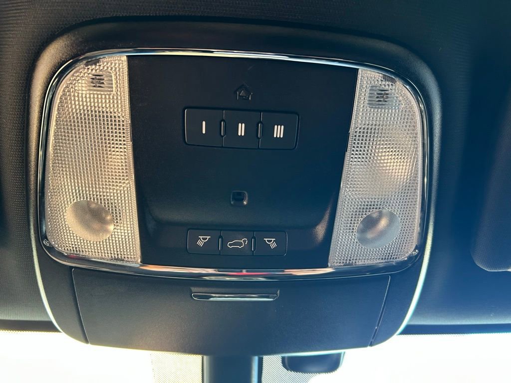 Used 2019 Jeep Grand Cherokee Limited image 38