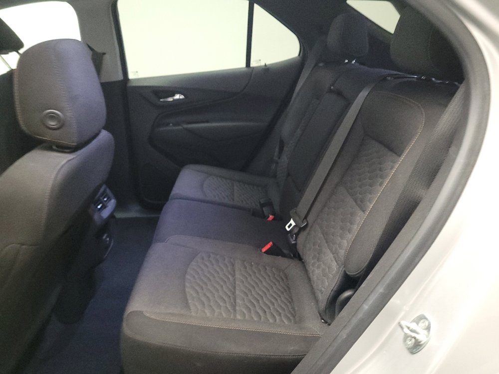 Used 2021 Chevrolet Equinox LT w/ Driver Convenience Package image 18