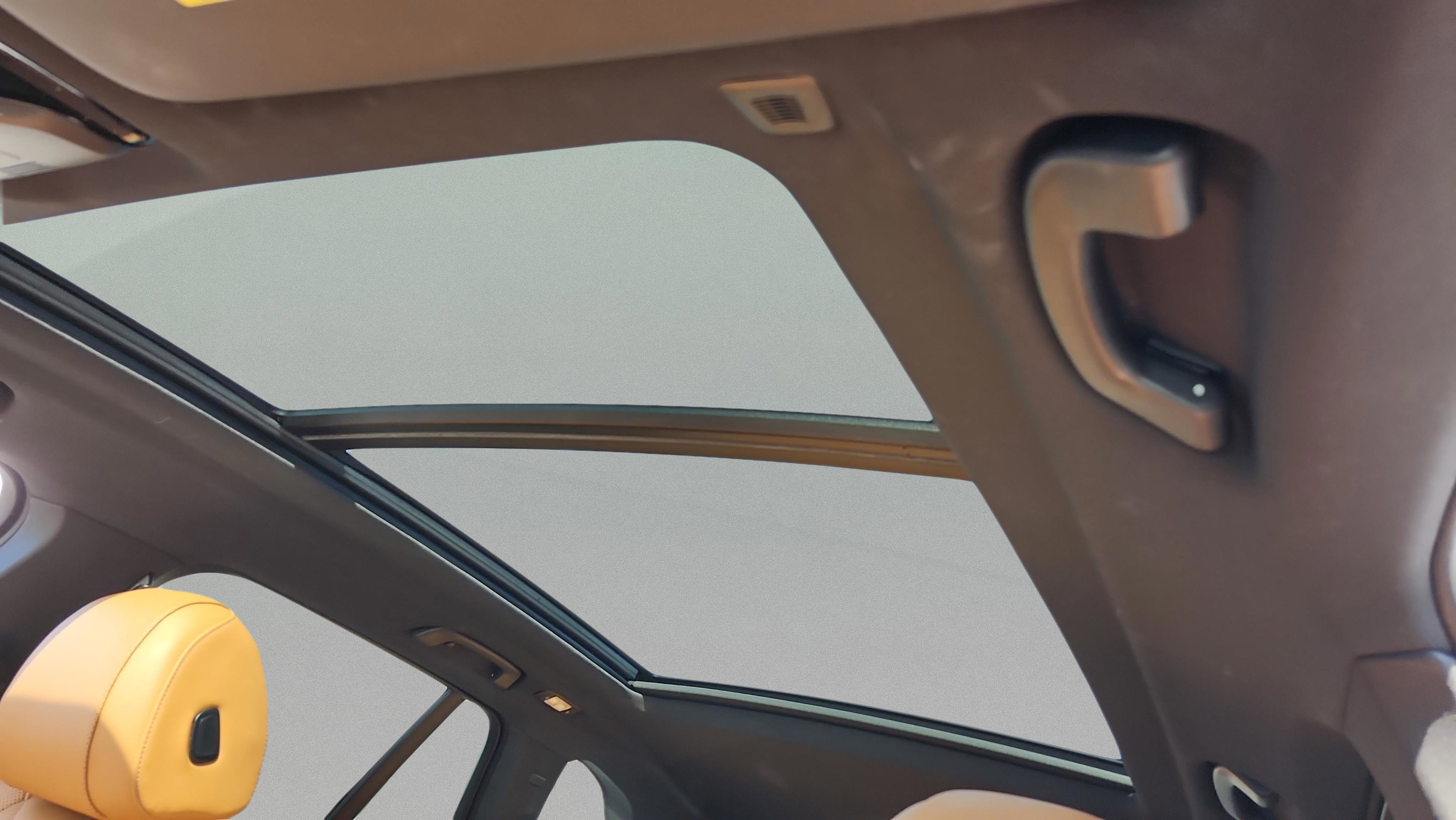 Certified 2024 BMW X5 xDrive50e w/ M Sport Package image 21