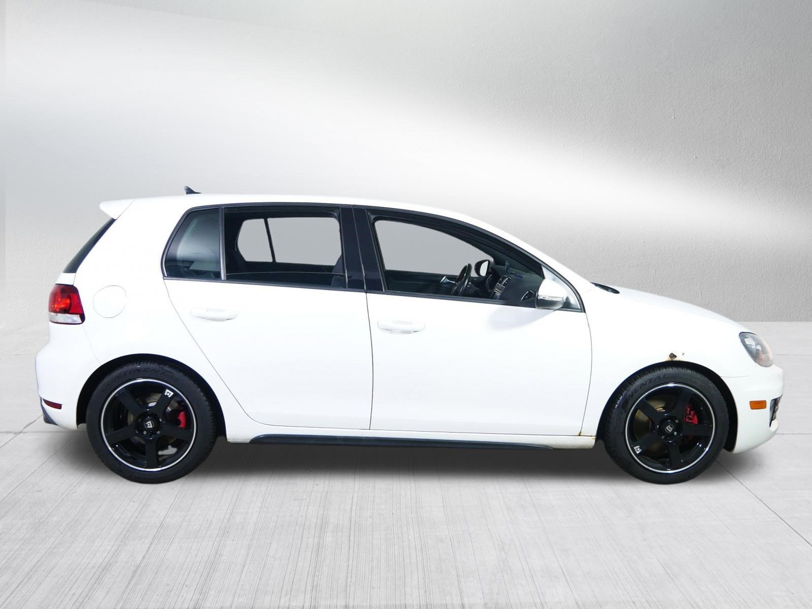 Used 2010 Volkswagen GTI 4-Door image 8