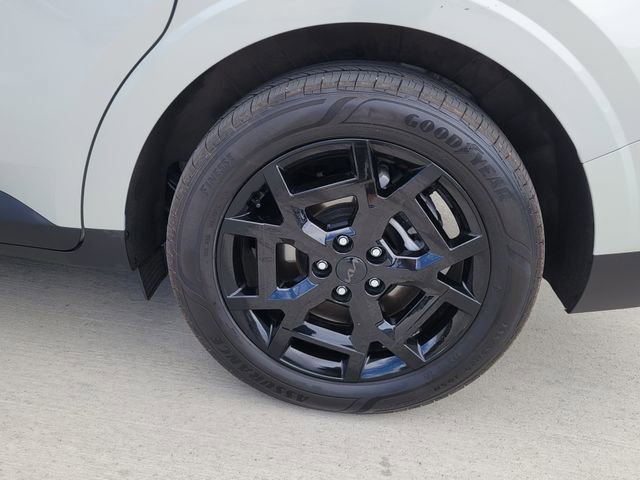 Certified 2025 Kia Carnival SX Prestige FWD image 21