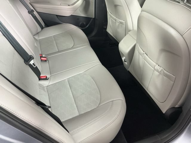 Used 2016 Hyundai Sonata Sport w/ Option Group 1V FWD image 12