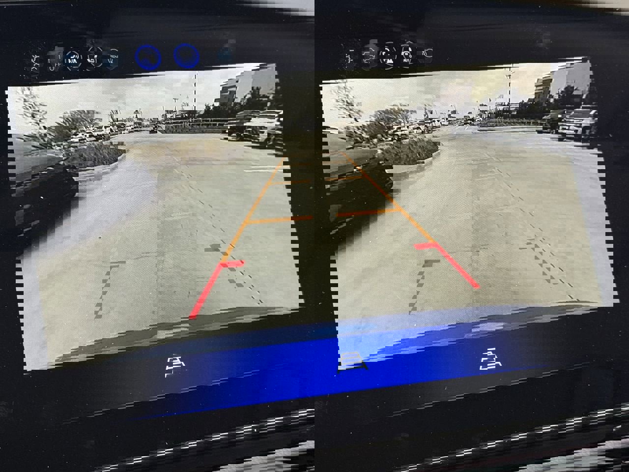 New 2027 Chevrolet Bolt LT w/ Comfort Package image 16