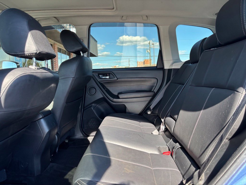 Used 2017 Subaru Forester 2.5i Touring AWD/4WD image 23